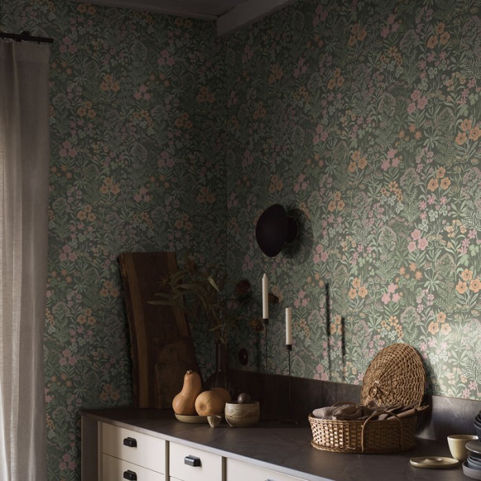 Borastapeter|Tapete Wiesenblumen floral skandinavisch dunkelgrün Stil|Tapeten
