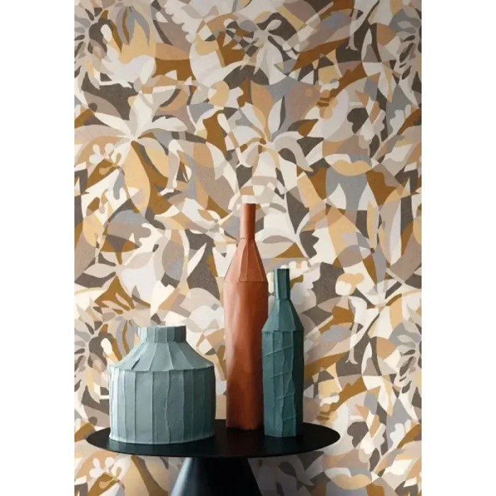 Casamance|Papier peint floral abstrait beige et ocre avec silhouettes géométriques|Tropical