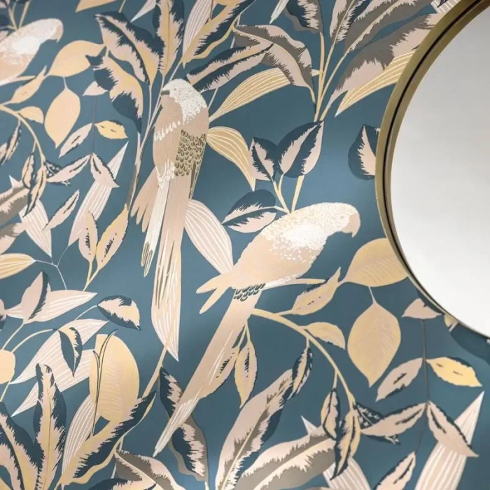 Caselio|Papel pintado tropical guacamayos y plantas exóticas|Papel Pintado