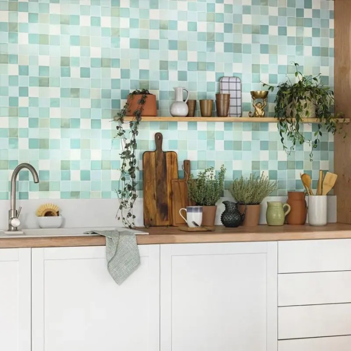 Papel pintado azulejos gresite tonos verde y azul - Caselio Happy Therapy 104080629