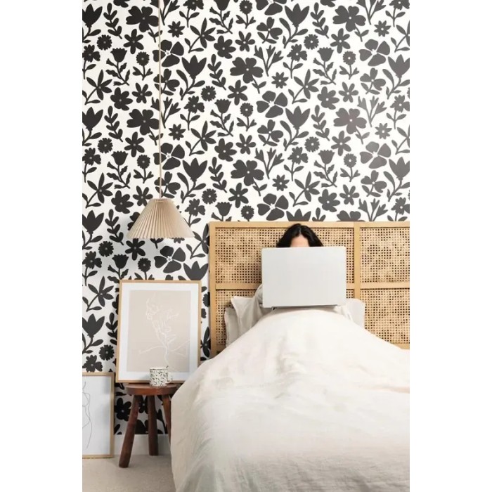 Caselio|Papier peint motifs floraux minimalistes noir et blanc|Minimaliste