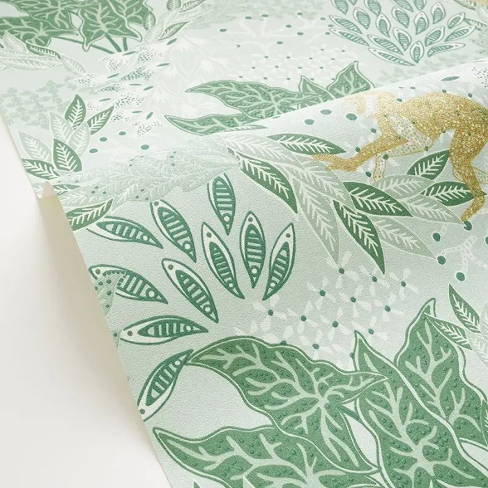 Caselio|Papel pintado tropical selva con monos, verde y dorado|Tropical