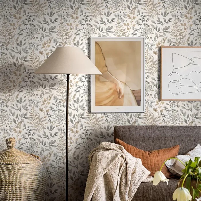 Papel pintado floral atemporal otoñal en gris y beige - Borastapeter Borosan Hem 38726