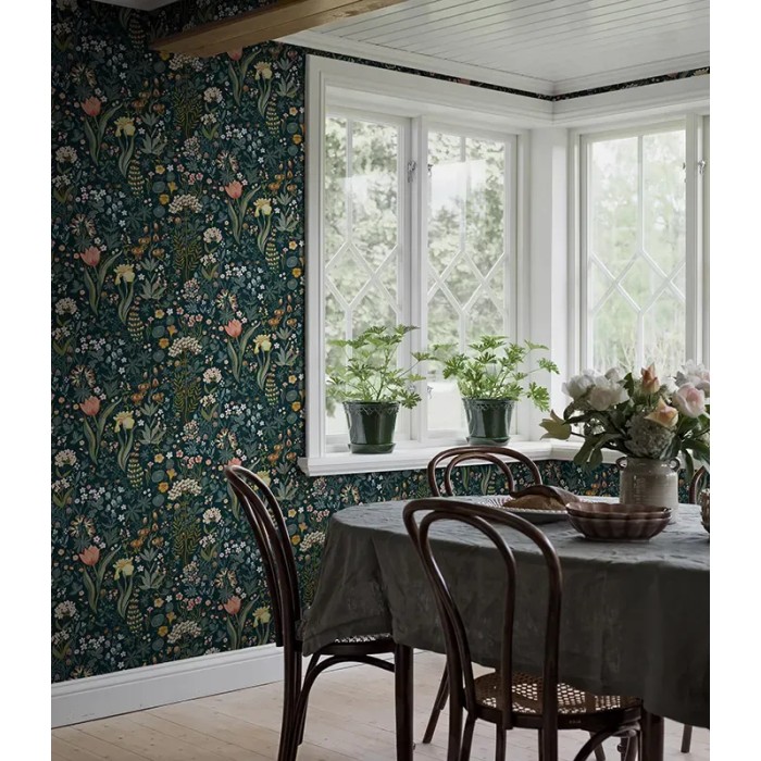 Borastapeter|Papel pintado floral escandinavo multicolor sobre azul petróleo|Papel Pintado