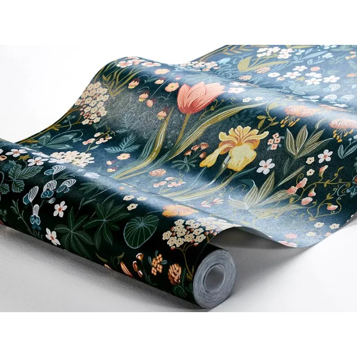 Borastapeter|Papel pintado floral escandinavo multicolor sobre azul petróleo|Papel Pintado