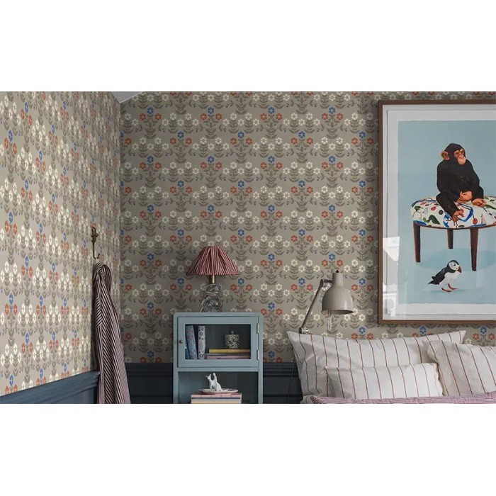 Papel pintado floral folclórico castaño en azul y beige - Borastapeter New Heritage 4813