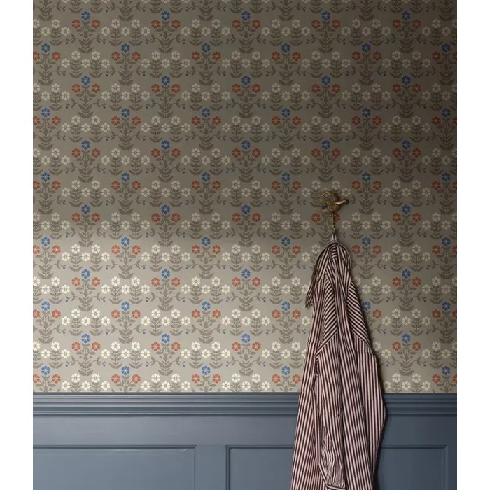 Papel pintado floral folclórico castaño en azul y beige - Borastapeter New Heritage 4813