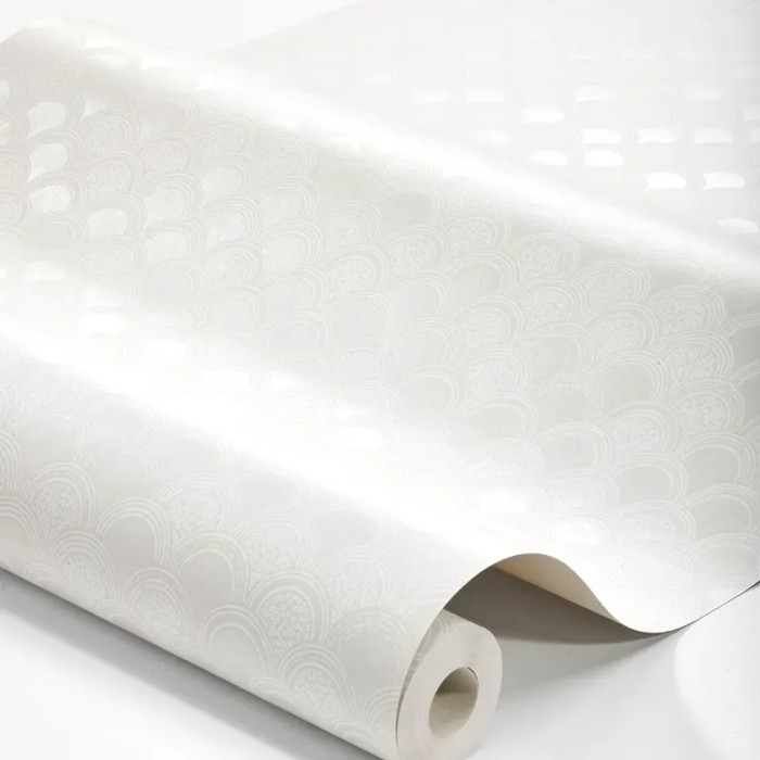 Papel pintado geométrico Birgit blanco y arcos plateados - Borastapeter Swedish Grace 5522