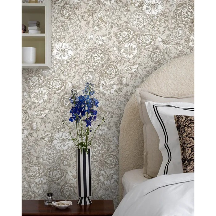 Borastapeter|Wallpaper floral Dagmar neutral beige and grey with birds|Wallpaper
