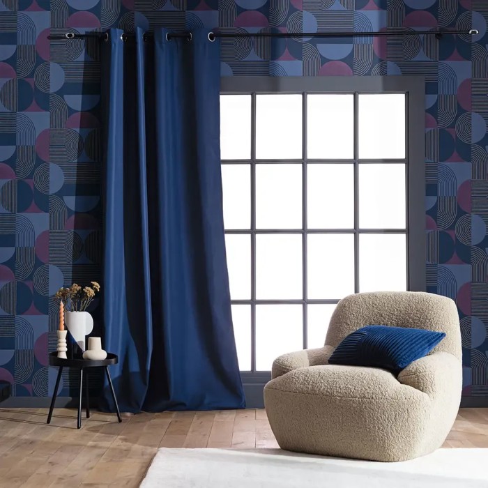 Caselio|Papier peint moderne avec cercles bleus et couleur aubergine|Géométrique