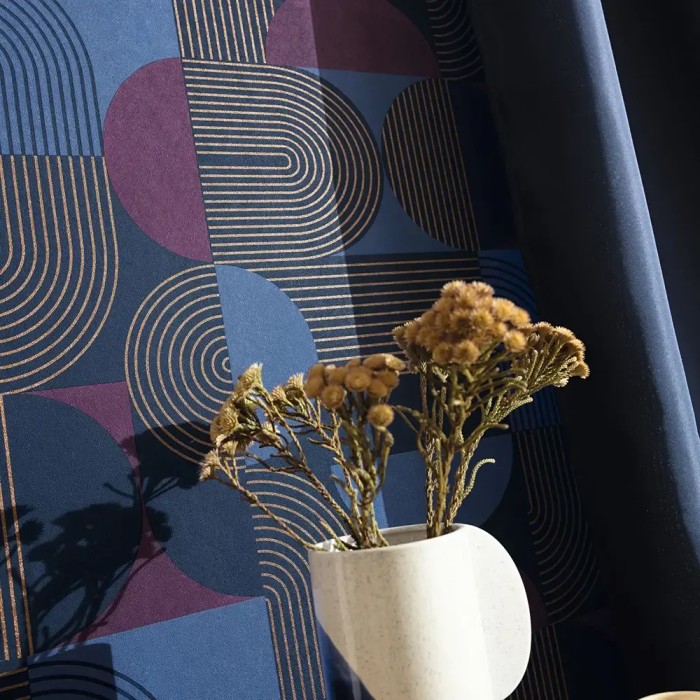 Caselio|Moderne Tapete mit blauen und auberginefarbenen Kreisen|Geometrisch