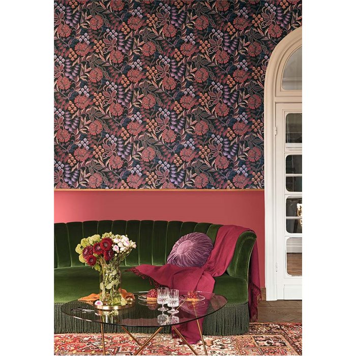 Casadeco|British-style floral wallpaper with large flowers in elegant tones|Floral