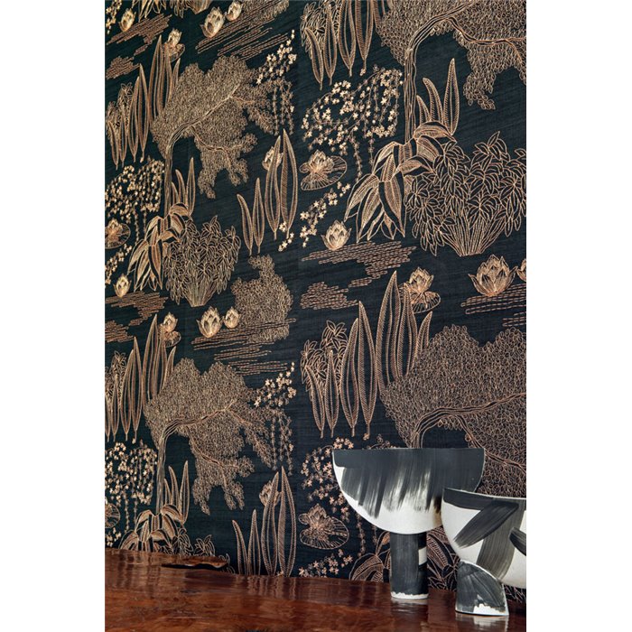 Casamance|Wandverkleidung japanische Landschaft bestickt Sisal schwarz kupferfarben|Wandverkleidungen