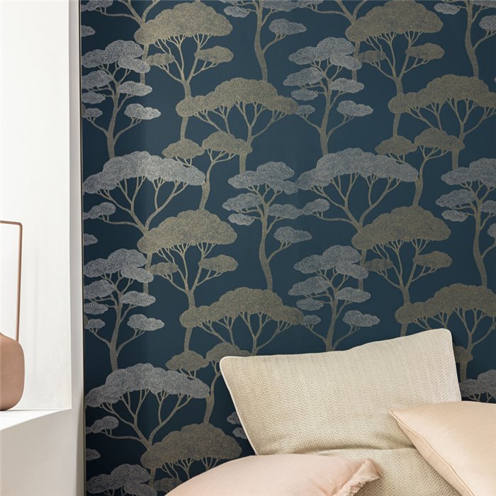 Caselio|Japanische Stil Tapete mit blauem Kiefernwald|Orientalisch