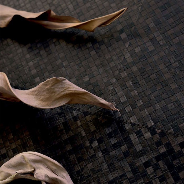 Elitis|Wallpaper with ebony black palm leaves|Raffia Imitation