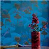 Elitis|Tapete mit blauen Hügeln und Bäumen, orientalischer Stil|Tapeten