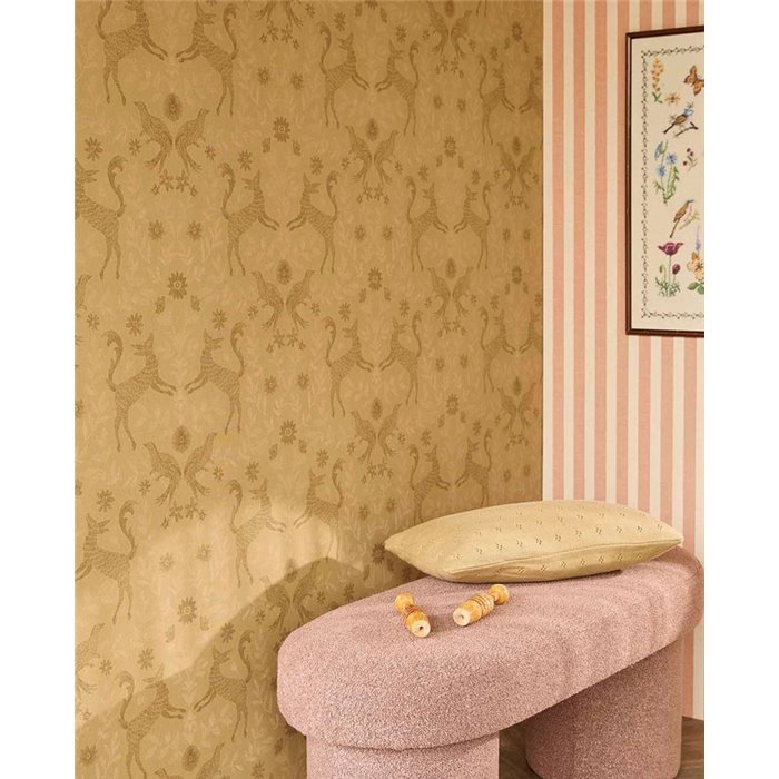 Ockerfarbene Tapete mit Hirschen und Vögeln im Vintage-Stil · Eijffinger Tiny Treasures 363111