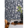 Papier peint japandi de fleurs de cerisier bleu foncé · Rasch Noble Zen 435238