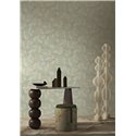 Papel pintado de hojas en verde grisáceo y beige · Casamance Tressora 76911120