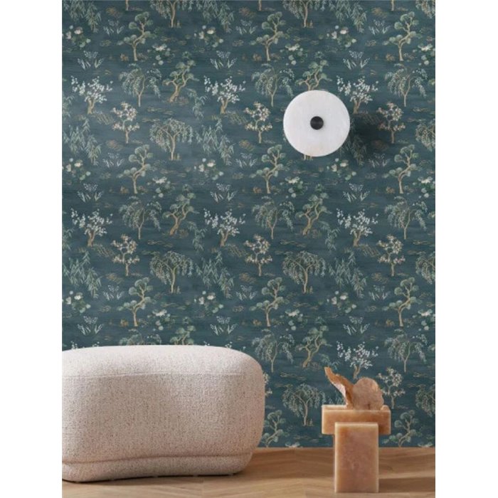 Papier peint japonais avec arbres bleu pétrole · Casamance Legendes 70000406
