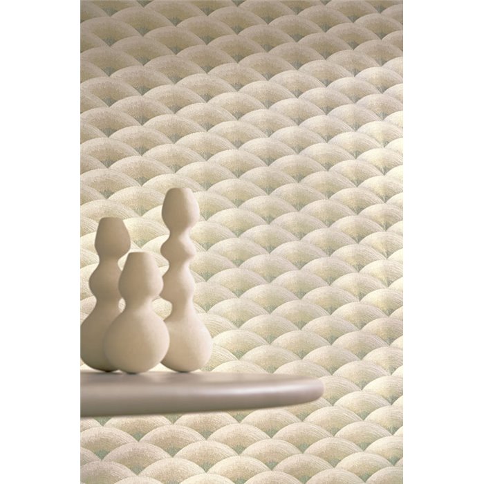Papel pintado japonés de ondas beige y verde claro · Casamance Legendes 70091018