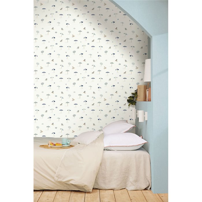 Papel pintado náutico de sombrillas azules y blancas · Caselio Blue Shades 107566066