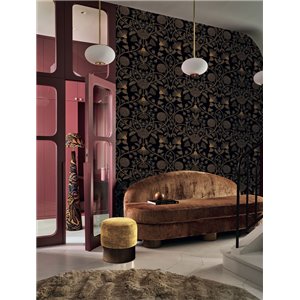 Elegant floral wallpaper in gold and black 2