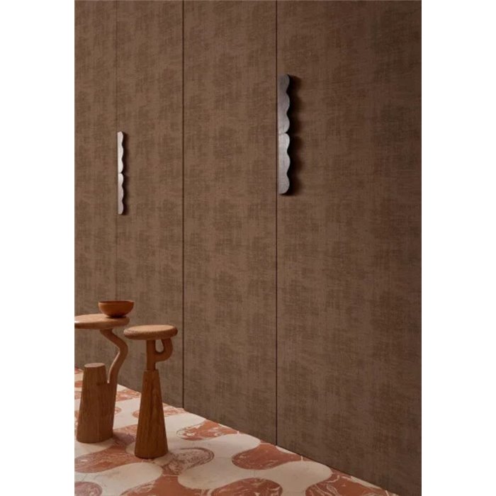 Papel pintado sedoso efecto textil en tono cacao · Casamance Le Velours 3 74397412