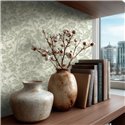 Papel pintado con diseño de ramas de pino en verde musgo ·  2029790013