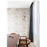 Papel pintado con estampado de bosque exótico en tonos neutros · Khroma Amazone ZON502