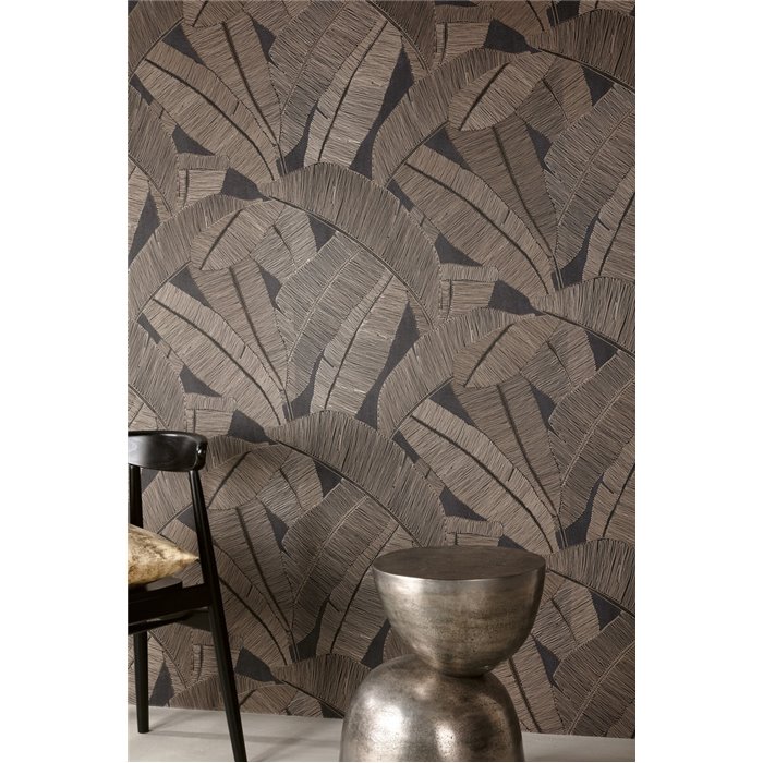 Brown banana leaf wallpaper on black · Khroma Serica RIC203