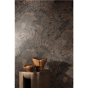 Papel pintado tropical marrón oscuro con hojas bronce 2
