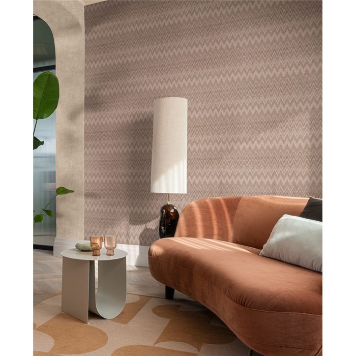 Papel pintado boho de rayas zigzag marrón nude chevron suave · Rasch Atelier Tissé 613643