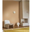 Papel pintado fil a fil de inspiración yute en tono avellana · Casamance Rayures 78114486