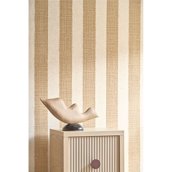 Breite handgemalte Streifen auf Hintergrund in Raffia-Optik, Ton Stroh · Casamance Rayures 78124894
