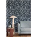 Blaue Tapete mit Blumen in Punktstich-Optik · Caselio Solstice 107916940