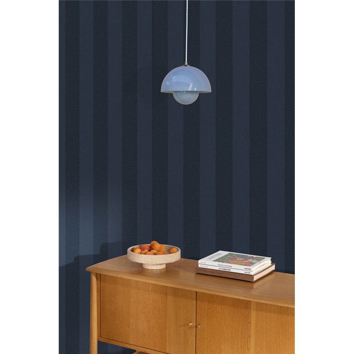 Papel pintado de rayas en espiga azul · Caselio Cocoon 108026021