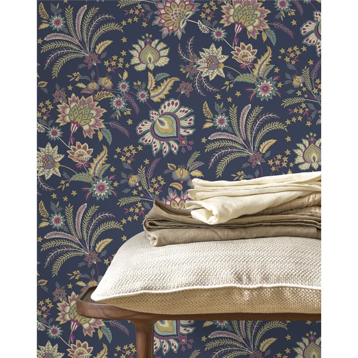 Papel pintado de flores indias sobre azul · Casadeco Maison de Famille 202685274