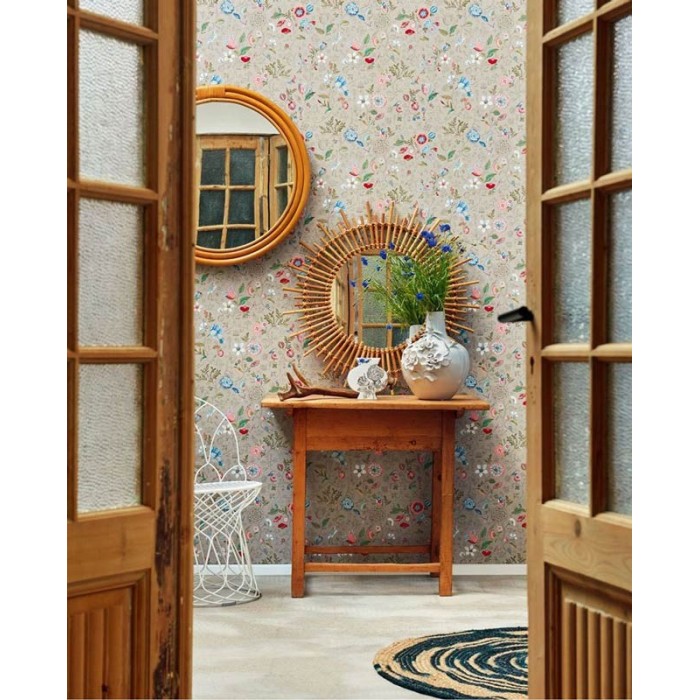 Pip Studio|Romantische Tapete mit Blumen und Tieren, brauner Hintergrund|Tapeten