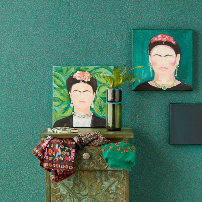 Papeldecor|Papel pintado efecto flores pequeñas bordadas con relieves en brillo verde esmeralda|Papel Pintado