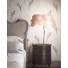 Papeldecor|Tapete mit Papageien und einem eleganten tropischen Muster mit beigen und weißen Palmen|Tapeten