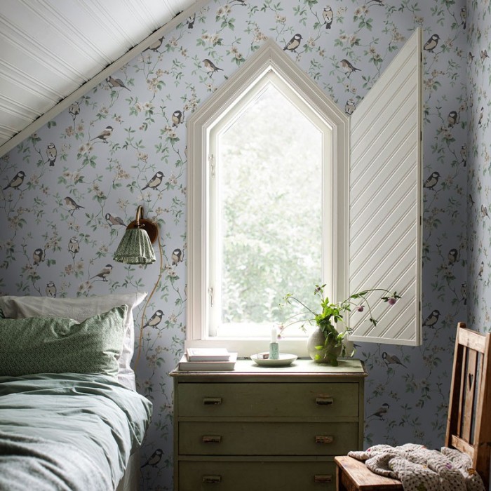 Borastapeter|Tapete romantisch Rotkehlchen blaue Blumen|Romantisch