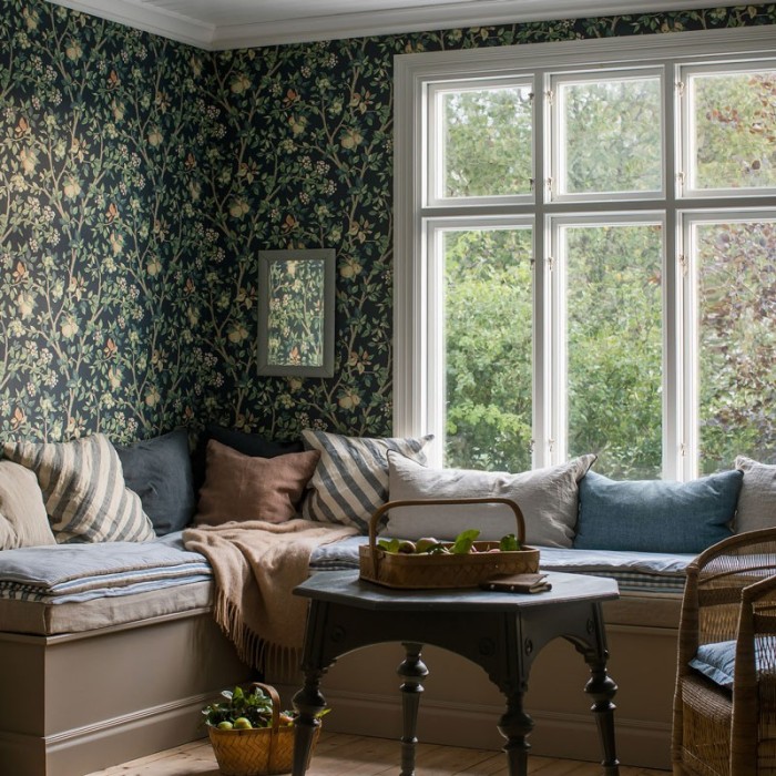 Borastapeter|Wallpaper blue blossoming apple tree floral|Wallpaper