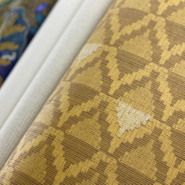 Khroma|Papier peint ethnique jaune ocre et brun|Papier Peint