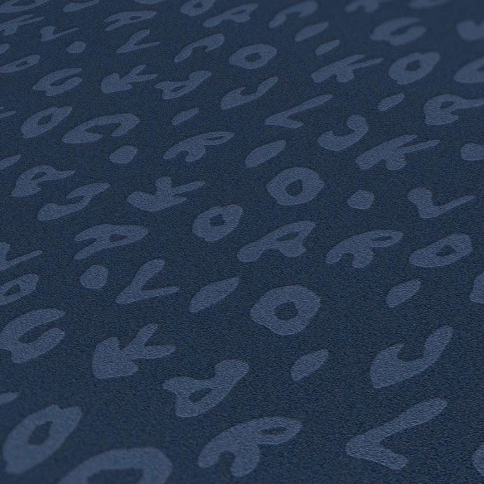 As Creation|Tapete Buchstaben in metallischem Blau Design von Karl Lagerfeld|Tapeten