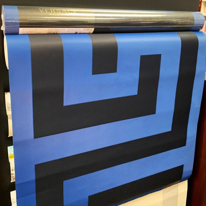 Versace|Greek key pattern wallpaper in blue and black|Wallpaper
