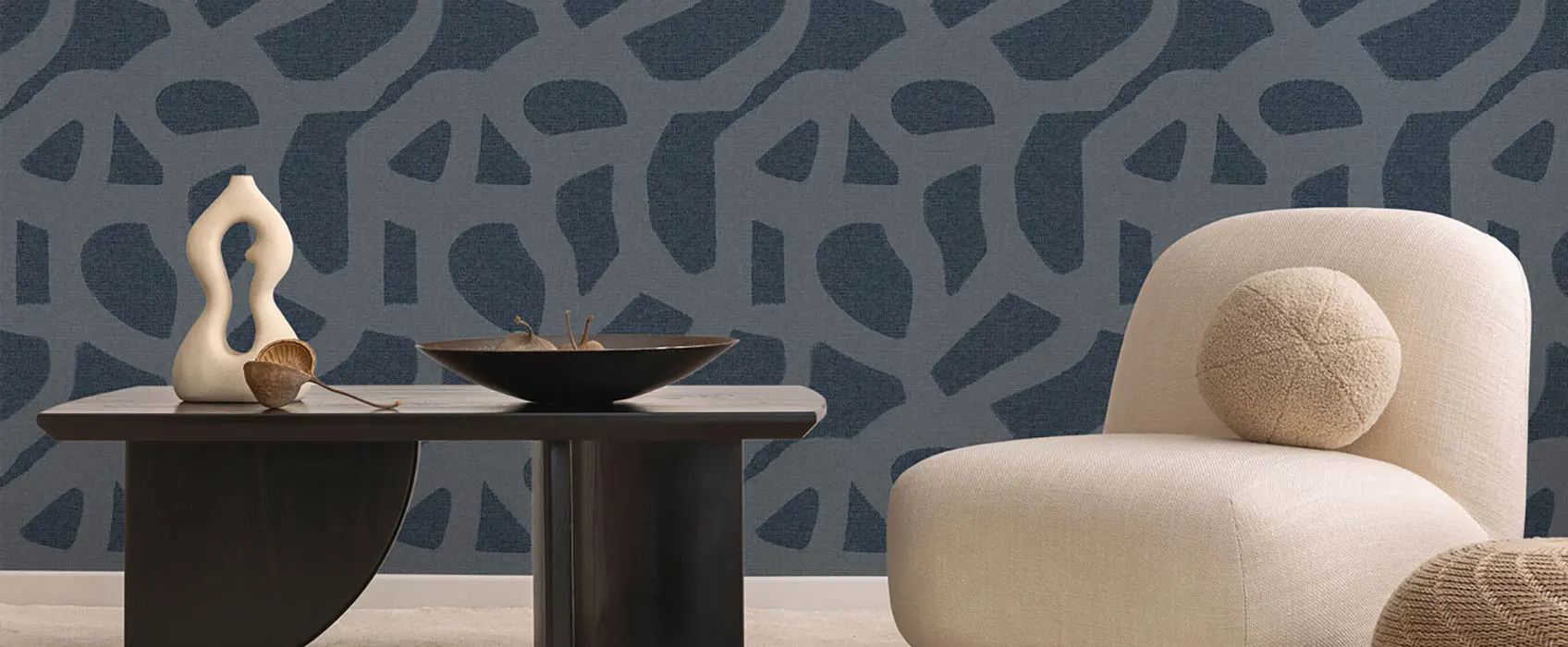 Ambiente decorado con papel pintado de diseño exclusivo